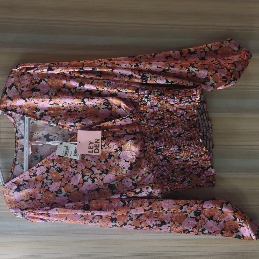NWT Top